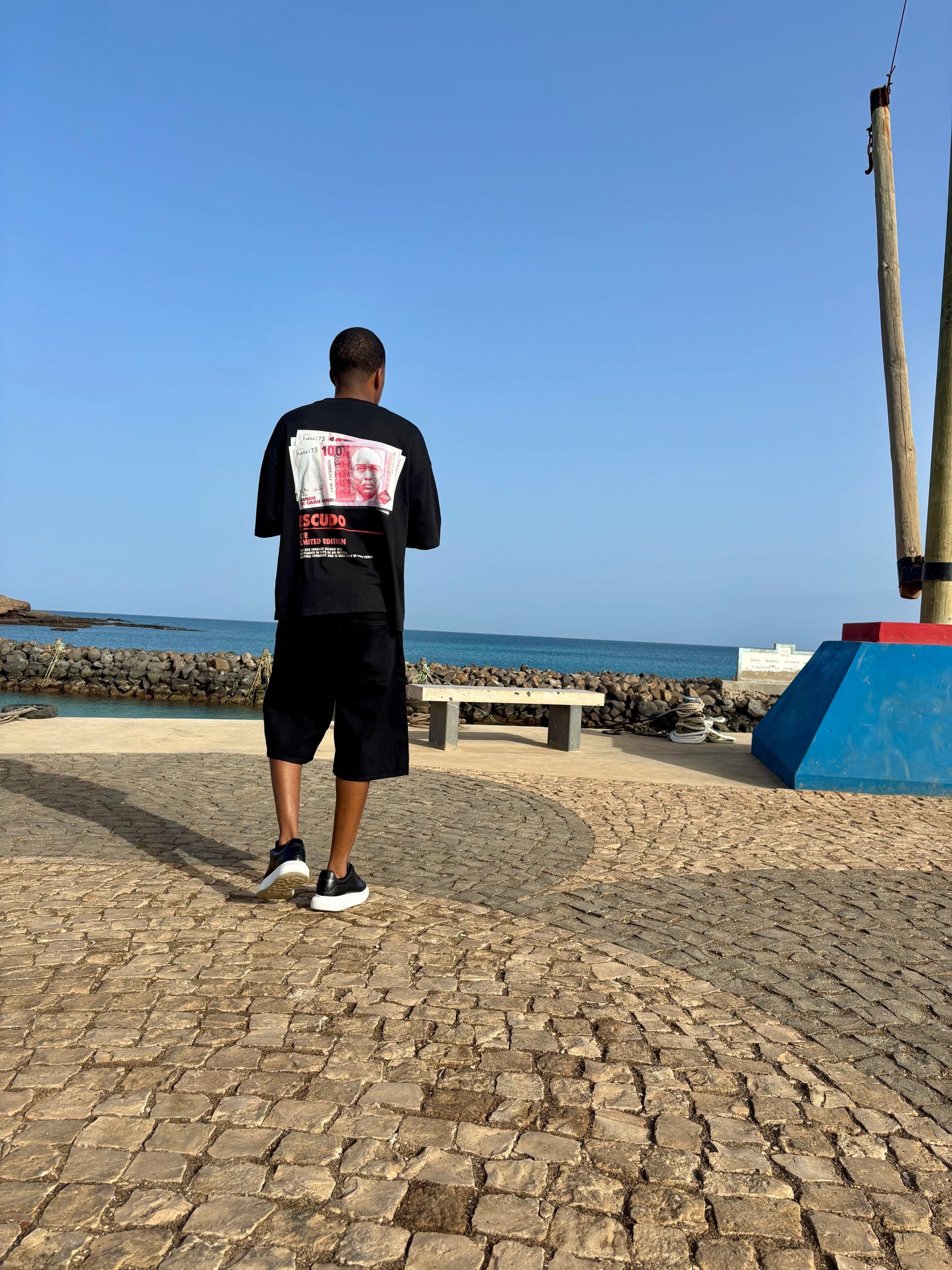 ESCUDO OVERSIZED BOXY TEE